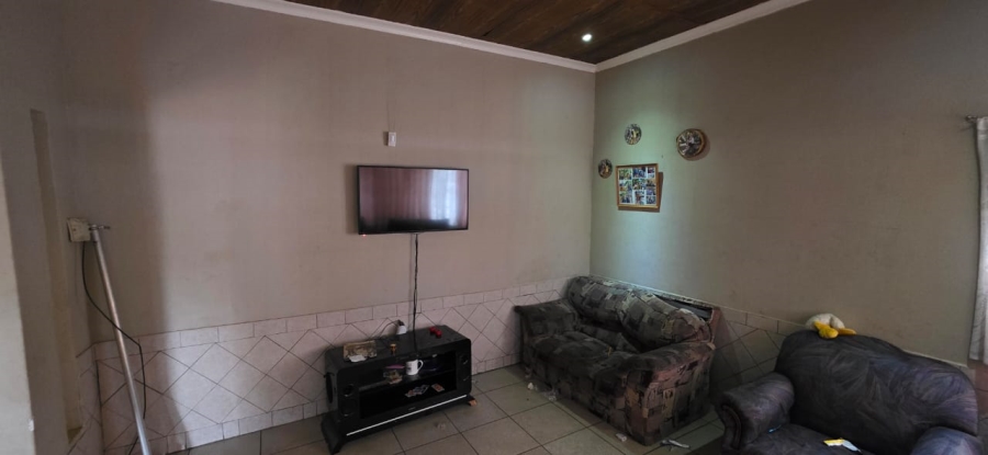 5 Bedroom Property for Sale in Elandia North West